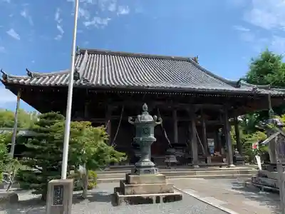 穴太寺の本殿・本堂