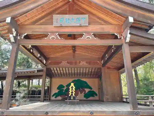 武田神社の本殿・本堂