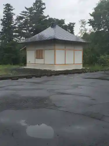 鶏足寺のその他建物