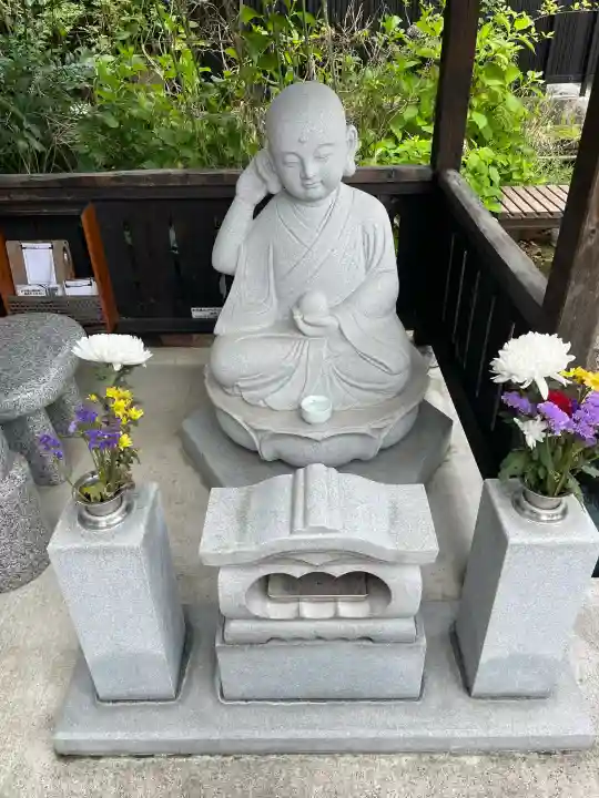 大林院の{uncategorized: "未分類", other: "その他", undefined: "問題あり", building: "その他建物", grave: "お墓", sacred_gate: "鳥居", guardian: "狛犬", statue: "像", buddha: "仏像", history: "歴史", nature: "自然", garden: "庭園", animal: "動物", pagoda: "塔", temizu: "手水舎", mountain_gate: "山門・神門", sanctuary: "本殿・本堂", subordinate: "末社・摂社", art: "芸術", scenery: "景色", jizo: "地蔵", ema: "絵馬", goshuin: "御朱印", omikuji: "おみくじ", items: "授与品その他", amulet: "お守り", goshuincho: "御朱印帳", eats: "食事", festival: "お祭り", votive_dance: "神楽", shichigosan: "七五三参", wedding: "結婚式", experience: "体験その他", initially: "初詣", around: "周辺", anti_infection: "感染症対策"}