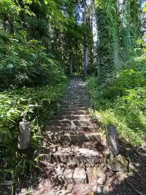 宝珠山 立石寺の{uncategorized: "未分類", other: "その他", undefined: "問題あり", building: "その他建物", grave: "お墓", sacred_gate: "鳥居", guardian: "狛犬", statue: "像", buddha: "仏像", history: "歴史", nature: "自然", garden: "庭園", animal: "動物", pagoda: "塔", temizu: "手水舎", mountain_gate: "山門・神門", sanctuary: "本殿・本堂", subordinate: "末社・摂社", art: "芸術", scenery: "景色", jizo: "地蔵", ema: "絵馬", goshuin: "御朱印", omikuji: "おみくじ", items: "授与品その他", amulet: "お守り", goshuincho: "御朱印帳", eats: "食事", festival: "お祭り", votive_dance: "神楽", shichigosan: "七五三参", wedding: "結婚式", experience: "体験その他", initially: "初詣", around: "周辺", anti_infection: "感染症対策"}