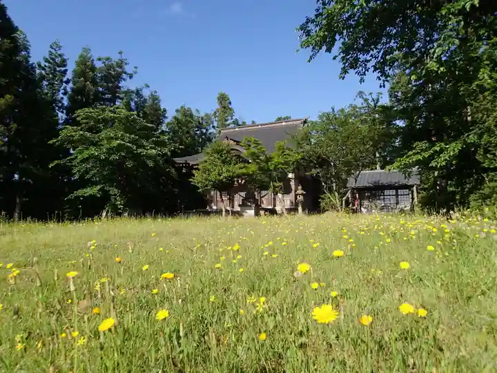 八幡神社の庭園