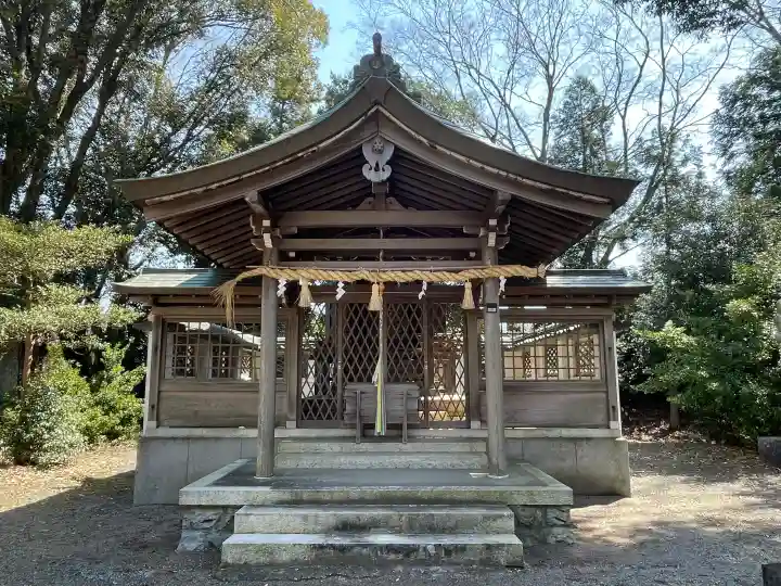 入江神社の{uncategorized: "未分類", other: "その他", undefined: "問題あり", building: "その他建物", grave: "お墓", sacred_gate: "鳥居", guardian: "狛犬", statue: "像", buddha: "仏像", history: "歴史", nature: "自然", garden: "庭園", animal: "動物", pagoda: "塔", temizu: "手水舎", mountain_gate: "山門・神門", sanctuary: "本殿・本堂", subordinate: "末社・摂社", art: "芸術", scenery: "景色", jizo: "地蔵", ema: "絵馬", goshuin: "御朱印", omikuji: "おみくじ", items: "授与品その他", amulet: "お守り", goshuincho: "御朱印帳", eats: "食事", festival: "お祭り", votive_dance: "神楽", shichigosan: "七五三参", wedding: "結婚式", experience: "体験その他", initially: "初詣", around: "周辺", anti_infection: "感染症対策"}