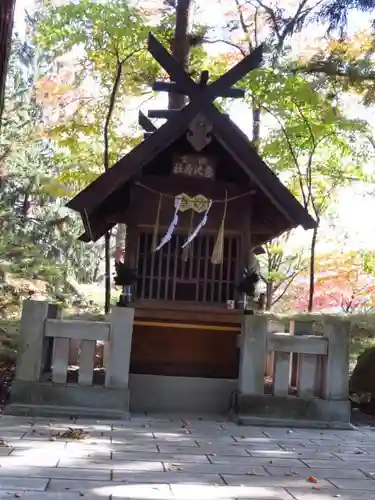 諏訪大社下社秋宮の末社・摂社