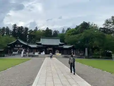 茨城縣護國神社の{uncategorized: "未分類", other: "その他", undefined: "問題あり", building: "その他建物", grave: "お墓", sacred_gate: "鳥居", guardian: "狛犬", statue: "像", buddha: "仏像", history: "歴史", nature: "自然", garden: "庭園", animal: "動物", pagoda: "塔", temizu: "手水舎", mountain_gate: "山門・神門", sanctuary: "本殿・本堂", subordinate: "末社・摂社", art: "芸術", scenery: "景色", jizo: "地蔵", ema: "絵馬", goshuin: "御朱印", omikuji: "おみくじ", items: "授与品その他", amulet: "お守り", goshuincho: "御朱印帳", eats: "食事", festival: "お祭り", votive_dance: "神楽", shichigosan: "七五三参", wedding: "結婚式", experience: "体験その他", initially: "初詣", around: "周辺", anti_infection: "感染症対策"}