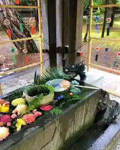 札幌護國神社の手水舎(2023年08月06日(日) 11時30分43秒投稿)
