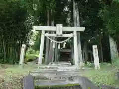 十二社神社の鳥居