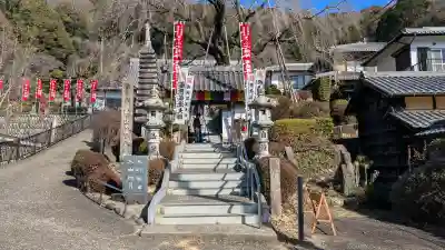 林陽寺の{uncategorized: "未分類", other: "その他", undefined: "問題あり", building: "その他建物", grave: "お墓", sacred_gate: "鳥居", guardian: "狛犬", statue: "像", buddha: "仏像", history: "歴史", nature: "自然", garden: "庭園", animal: "動物", pagoda: "塔", temizu: "手水舎", mountain_gate: "山門・神門", sanctuary: "本殿・本堂", subordinate: "末社・摂社", art: "芸術", scenery: "景色", jizo: "地蔵", ema: "絵馬", goshuin: "御朱印", omikuji: "おみくじ", items: "授与品その他", amulet: "お守り", goshuincho: "御朱印帳", eats: "食事", festival: "お祭り", votive_dance: "神楽", shichigosan: "七五三参", wedding: "結婚式", experience: "体験その他", initially: "初詣", around: "周辺", anti_infection: "感染症対策"}