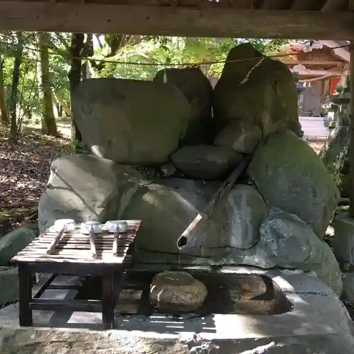 綾神社の手水