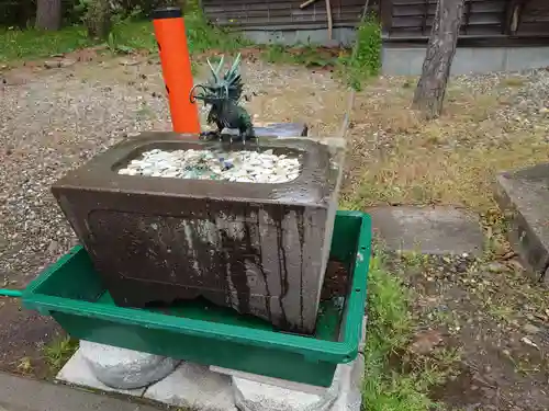 鶴若稲荷神社の手水