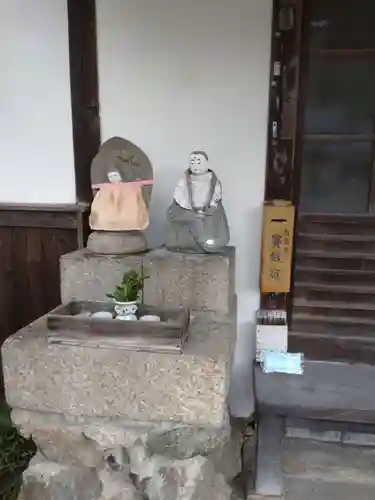 穀屋尼寺(滋賀県)