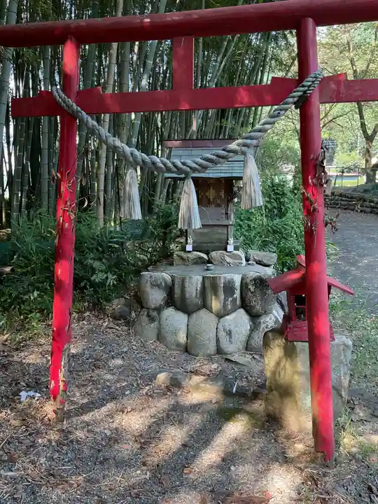 子安神社(勝原)の末社・摂社