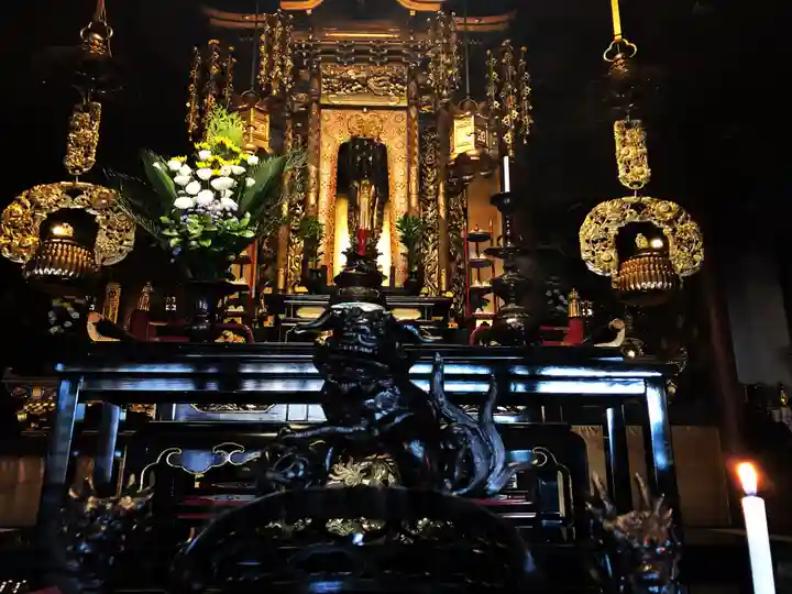 信行寺の本殿・本堂