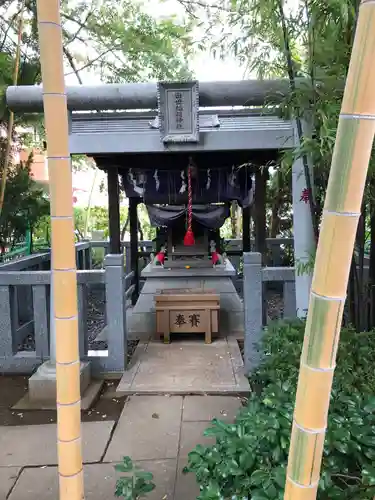 市谷亀岡八幡宮の末社・摂社