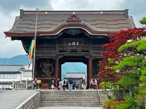 善光寺の山門