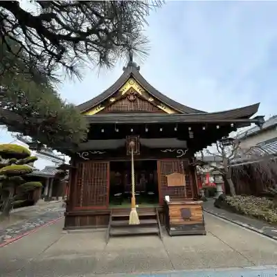 御霊神社の{uncategorized: "未分類", other: "その他", undefined: "問題あり", building: "その他建物", grave: "お墓", sacred_gate: "鳥居", guardian: "狛犬", statue: "像", buddha: "仏像", history: "歴史", nature: "自然", garden: "庭園", animal: "動物", pagoda: "塔", temizu: "手水舎", mountain_gate: "山門・神門", sanctuary: "本殿・本堂", subordinate: "末社・摂社", art: "芸術", scenery: "景色", jizo: "地蔵", ema: "絵馬", goshuin: "御朱印", omikuji: "おみくじ", items: "授与品その他", amulet: "お守り", goshuincho: "御朱印帳", eats: "食事", festival: "お祭り", votive_dance: "神楽", shichigosan: "七五三参", wedding: "結婚式", experience: "体験その他", initially: "初詣", around: "周辺", anti_infection: "感染症対策"}