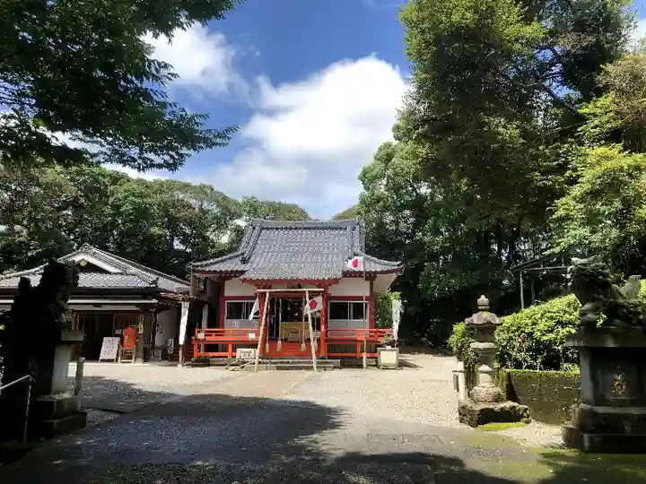 八幡神社の本殿・本堂