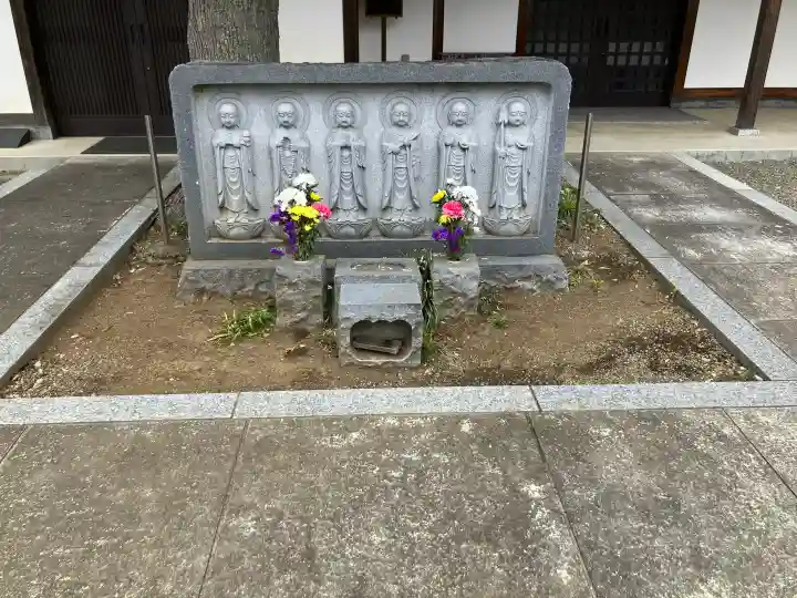 長福寺の{uncategorized: "未分類", other: "その他", undefined: "問題あり", building: "その他建物", grave: "お墓", sacred_gate: "鳥居", guardian: "狛犬", statue: "像", buddha: "仏像", history: "歴史", nature: "自然", garden: "庭園", animal: "動物", pagoda: "塔", temizu: "手水舎", mountain_gate: "山門・神門", sanctuary: "本殿・本堂", subordinate: "末社・摂社", art: "芸術", scenery: "景色", jizo: "地蔵", ema: "絵馬", goshuin: "御朱印", omikuji: "おみくじ", items: "授与品その他", amulet: "お守り", goshuincho: "御朱印帳", eats: "食事", festival: "お祭り", votive_dance: "神楽", shichigosan: "七五三参", wedding: "結婚式", experience: "体験その他", initially: "初詣", around: "周辺", anti_infection: "感染症対策"}