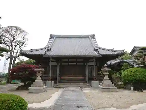 山泉寺の本殿・本堂