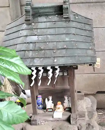 稲荷神社の{uncategorized: "未分類", other: "その他", undefined: "問題あり", building: "その他建物", grave: "お墓", sacred_gate: "鳥居", guardian: "狛犬", statue: "像", buddha: "仏像", history: "歴史", nature: "自然", garden: "庭園", animal: "動物", pagoda: "塔", temizu: "手水舎", mountain_gate: "山門・神門", sanctuary: "本殿・本堂", subordinate: "末社・摂社", art: "芸術", scenery: "景色", jizo: "地蔵", ema: "絵馬", goshuin: "御朱印", omikuji: "おみくじ", items: "授与品その他", amulet: "お守り", goshuincho: "御朱印帳", eats: "食事", festival: "お祭り", votive_dance: "神楽", shichigosan: "七五三参", wedding: "結婚式", experience: "体験その他", initially: "初詣", around: "周辺", anti_infection: "感染症対策"}