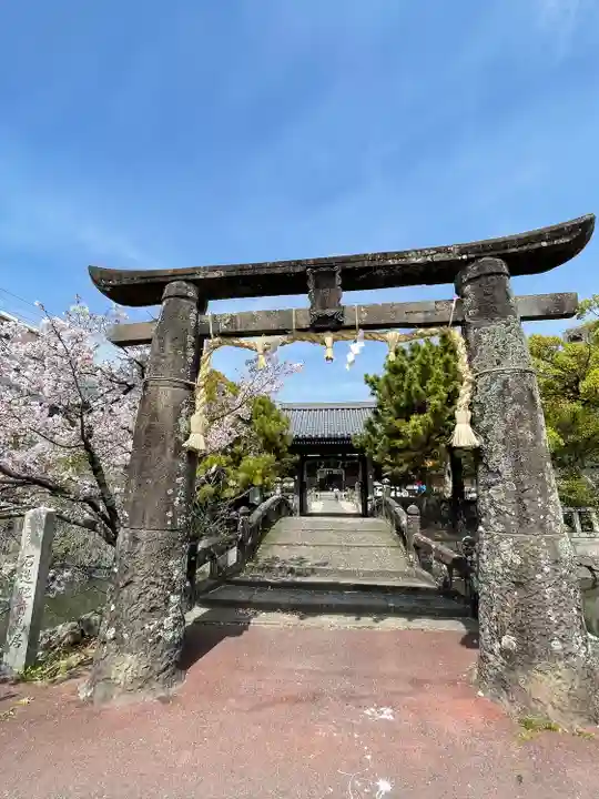 本庄神社の鳥居