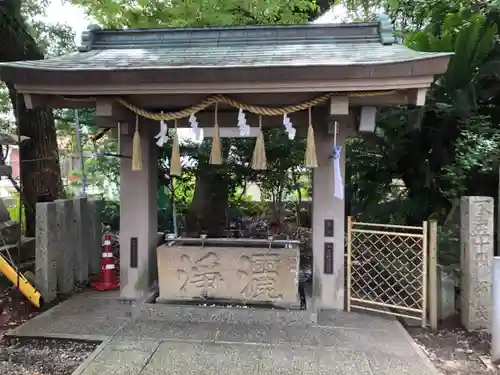 津田八幡神社の手水舎