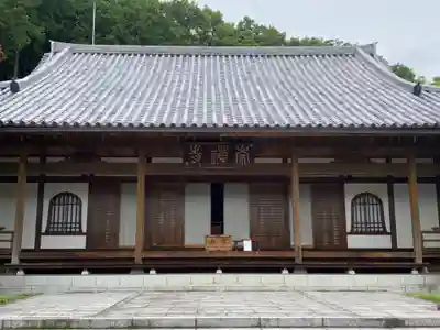 崇禅寺の本殿・本堂