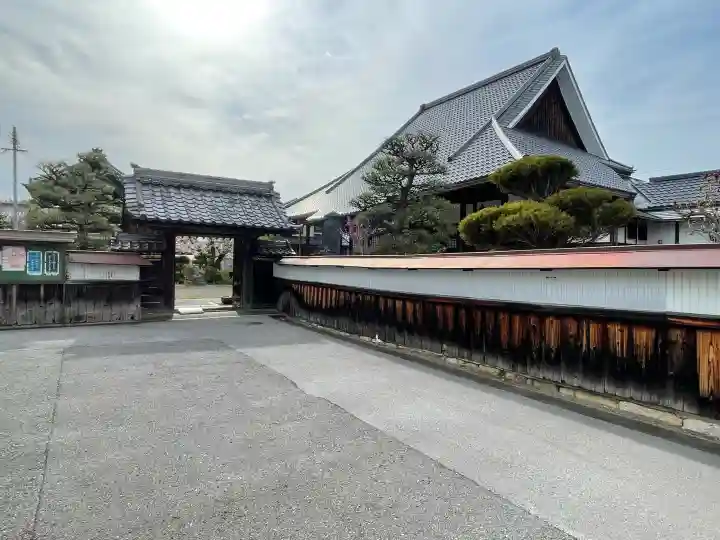 即成寺の{uncategorized: "未分類", other: "その他", undefined: "問題あり", building: "その他建物", grave: "お墓", sacred_gate: "鳥居", guardian: "狛犬", statue: "像", buddha: "仏像", history: "歴史", nature: "自然", garden: "庭園", animal: "動物", pagoda: "塔", temizu: "手水舎", mountain_gate: "山門・神門", sanctuary: "本殿・本堂", subordinate: "末社・摂社", art: "芸術", scenery: "景色", jizo: "地蔵", ema: "絵馬", goshuin: "御朱印", omikuji: "おみくじ", items: "授与品その他", amulet: "お守り", goshuincho: "御朱印帳", eats: "食事", festival: "お祭り", votive_dance: "神楽", shichigosan: "七五三参", wedding: "結婚式", experience: "体験その他", initially: "初詣", around: "周辺", anti_infection: "感染症対策"}