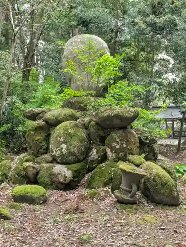 雄山神社前立社壇の{uncategorized: "未分類", other: "その他", undefined: "問題あり", building: "その他建物", grave: "お墓", sacred_gate: "鳥居", guardian: "狛犬", statue: "像", buddha: "仏像", history: "歴史", nature: "自然", garden: "庭園", animal: "動物", pagoda: "塔", temizu: "手水舎", mountain_gate: "山門・神門", sanctuary: "本殿・本堂", subordinate: "末社・摂社", art: "芸術", scenery: "景色", jizo: "地蔵", ema: "絵馬", goshuin: "御朱印", omikuji: "おみくじ", items: "授与品その他", amulet: "お守り", goshuincho: "御朱印帳", eats: "食事", festival: "お祭り", votive_dance: "神楽", shichigosan: "七五三参", wedding: "結婚式", experience: "体験その他", initially: "初詣", around: "周辺", anti_infection: "感染症対策"}