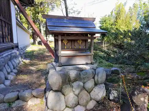 鳴海杻神社の末社