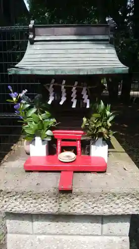 天沼弁天社(天沼八幡神社境外社)の山門・神門