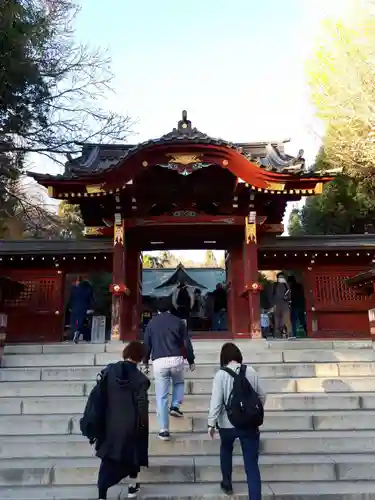 秩父神社の山門