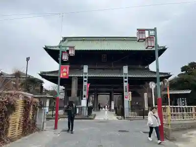 法華経寺の{uncategorized: "未分類", other: "その他", undefined: "問題あり", building: "その他建物", grave: "お墓", sacred_gate: "鳥居", guardian: "狛犬", statue: "像", buddha: "仏像", history: "歴史", nature: "自然", garden: "庭園", animal: "動物", pagoda: "塔", temizu: "手水舎", mountain_gate: "山門・神門", sanctuary: "本殿・本堂", subordinate: "末社・摂社", art: "芸術", scenery: "景色", jizo: "地蔵", ema: "絵馬", goshuin: "御朱印", omikuji: "おみくじ", items: "授与品その他", amulet: "お守り", goshuincho: "御朱印帳", eats: "食事", festival: "お祭り", votive_dance: "神楽", shichigosan: "七五三参", wedding: "結婚式", experience: "体験その他", initially: "初詣", around: "周辺", anti_infection: "感染症対策"}