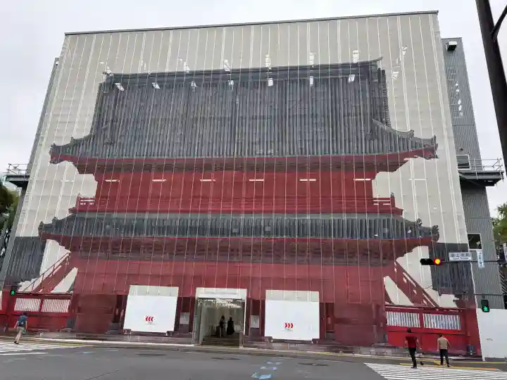増上寺の{uncategorized: "未分類", other: "その他", undefined: "問題あり", building: "その他建物", grave: "お墓", sacred_gate: "鳥居", guardian: "狛犬", statue: "像", buddha: "仏像", history: "歴史", nature: "自然", garden: "庭園", animal: "動物", pagoda: "塔", temizu: "手水舎", mountain_gate: "山門・神門", sanctuary: "本殿・本堂", subordinate: "末社・摂社", art: "芸術", scenery: "景色", jizo: "地蔵", ema: "絵馬", goshuin: "御朱印", omikuji: "おみくじ", items: "授与品その他", amulet: "お守り", goshuincho: "御朱印帳", eats: "食事", festival: "お祭り", votive_dance: "神楽", shichigosan: "七五三参", wedding: "結婚式", experience: "体験その他", initially: "初詣", around: "周辺", anti_infection: "感染症対策"}