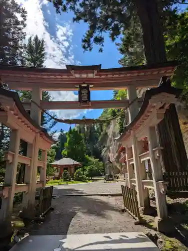 達谷窟毘沙門堂(岩手県)