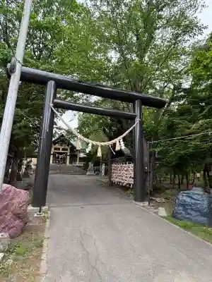 月寒神社の{uncategorized: "未分類", other: "その他", undefined: "問題あり", building: "その他建物", grave: "お墓", sacred_gate: "鳥居", guardian: "狛犬", statue: "像", buddha: "仏像", history: "歴史", nature: "自然", garden: "庭園", animal: "動物", pagoda: "塔", temizu: "手水舎", mountain_gate: "山門・神門", sanctuary: "本殿・本堂", subordinate: "末社・摂社", art: "芸術", scenery: "景色", jizo: "地蔵", ema: "絵馬", goshuin: "御朱印", omikuji: "おみくじ", items: "授与品その他", amulet: "お守り", goshuincho: "御朱印帳", eats: "食事", festival: "お祭り", votive_dance: "神楽", shichigosan: "七五三参", wedding: "結婚式", experience: "体験その他", initially: "初詣", around: "周辺", anti_infection: "感染症対策"}