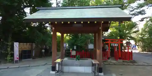 新田神社の手水舎
