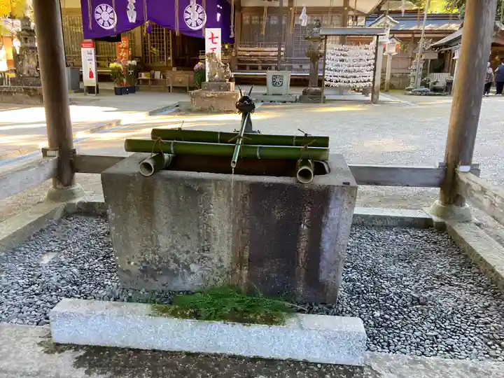 大村神社の手水舎