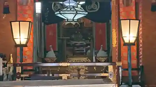 白蛇辨財天の本殿・本堂