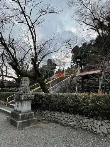 建勲神社の狛犬