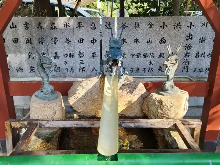 越木岩神社の手水舎
