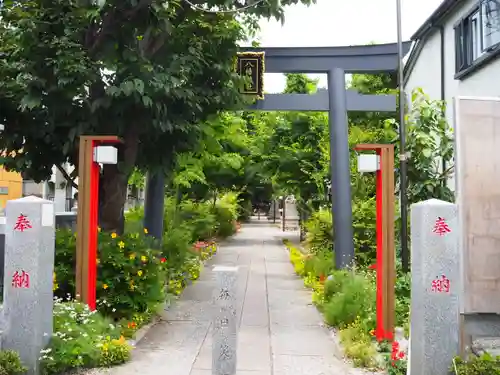八幡神社の鳥居