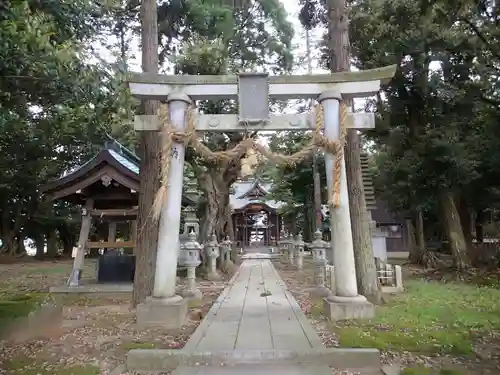 刀何理神社の鳥居