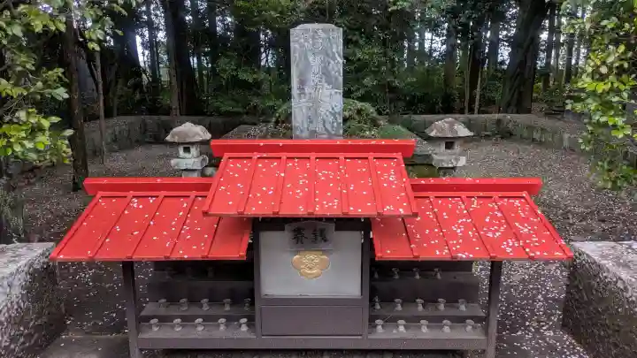 今市報徳二宮神社の{uncategorized: "未分類", other: "その他", undefined: "問題あり", building: "その他建物", grave: "お墓", sacred_gate: "鳥居", guardian: "狛犬", statue: "像", buddha: "仏像", history: "歴史", nature: "自然", garden: "庭園", animal: "動物", pagoda: "塔", temizu: "手水舎", mountain_gate: "山門・神門", sanctuary: "本殿・本堂", subordinate: "末社・摂社", art: "芸術", scenery: "景色", jizo: "地蔵", ema: "絵馬", goshuin: "御朱印", omikuji: "おみくじ", items: "授与品その他", amulet: "お守り", goshuincho: "御朱印帳", eats: "食事", festival: "お祭り", votive_dance: "神楽", shichigosan: "七五三参", wedding: "結婚式", experience: "体験その他", initially: "初詣", around: "周辺", anti_infection: "感染症対策"}