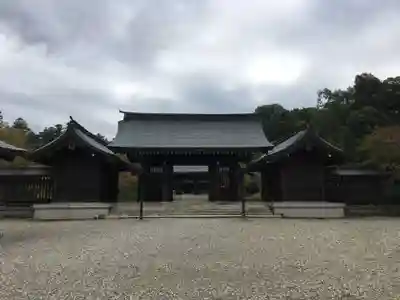 吉野神宮の山門・神門