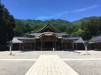 彌彦神社の本殿・本堂