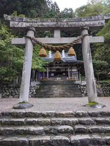 白川八幡神社の鳥居