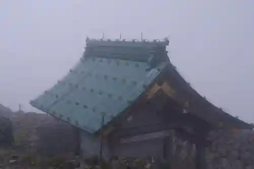 白山比咩神社　奥宮の本殿