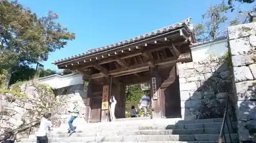 三千院門跡の山門