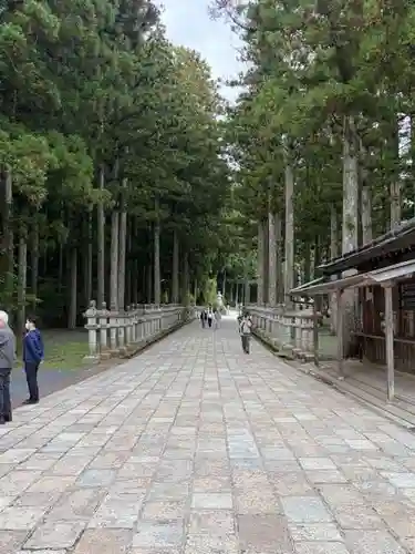 高野山金剛峯寺奥の院(和歌山県)
